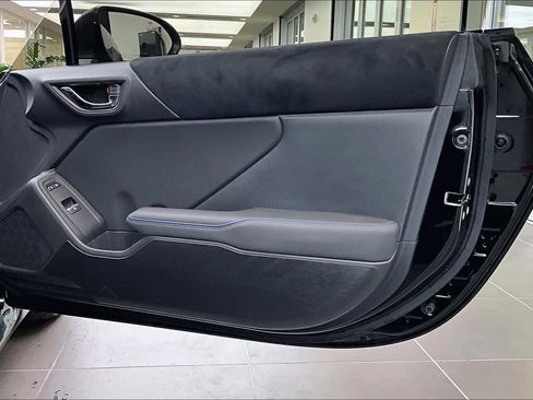 Used 2025 Subaru BRZ tS image 21