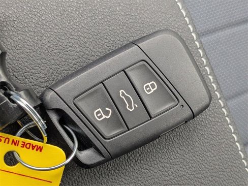 New 2026 Volkswagen Taos S image 39