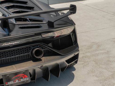 Used 2019 Lamborghini Aventador SVJ AWD/4WD image 48