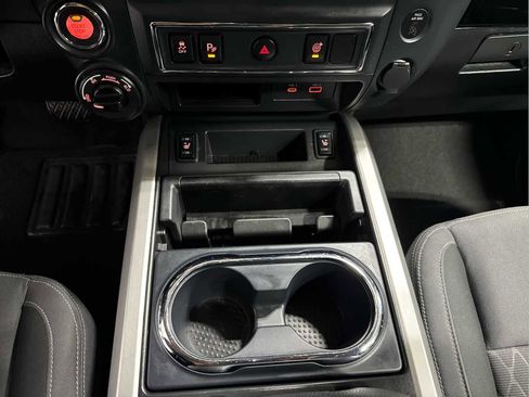 Certified 2024 Nissan Titan SV w/ SV Convenience Package image 18