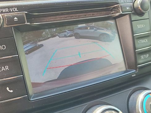 Used 2017 Toyota RAV4 LE image 25