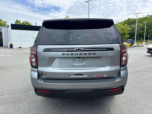 Used 2023 Chevrolet Suburban RST AWD/4WD image 4