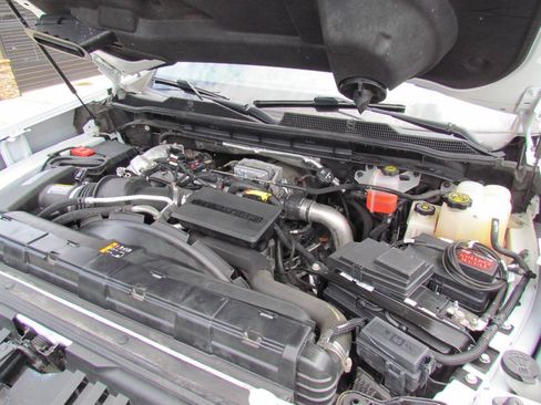 Used 2022 Chevrolet Silverado 3500 LT w/ Convenience Package AWD/4WD image 21