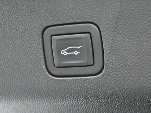 Certified 2024 Cadillac Escalade ESV Premium Luxury Platinum AWD/4WD image 12