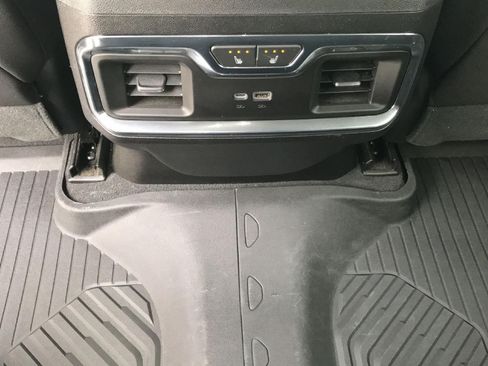 Used 2023 Chevrolet Silverado 1500 LTZ AWD/4WD image 32