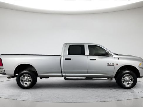 Used 2018 RAM 2500 Tradesman w/ Chrome Appearance Group AWD/4WD image 2