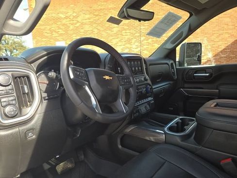 Used 2022 Chevrolet Silverado 3500 LTZ w/ LTZ Texas Edition AWD/4WD image 8