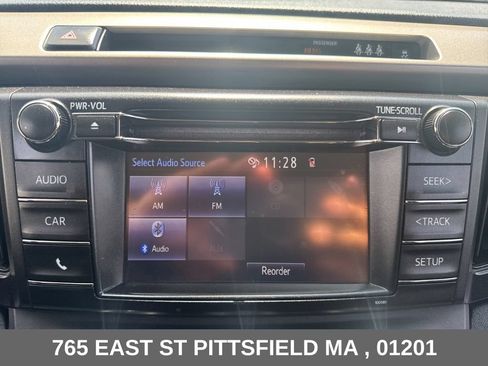 Used 2018 Toyota RAV4 LE w/ All Weather Liner Package AWD/4WD image 20