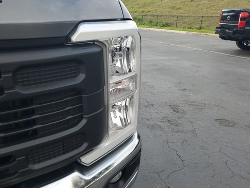 Certified 2023 Ford F350 XL image 3