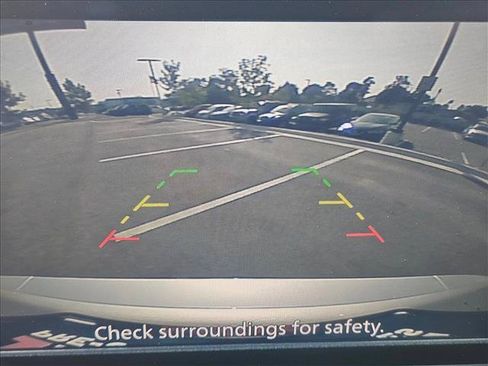 Used 2024 Nissan Rogue S FWD image 13