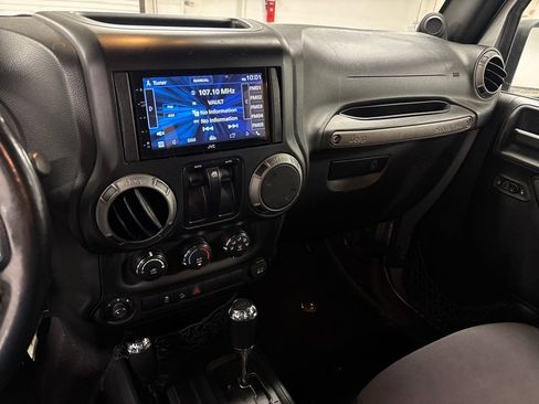 Used 2013 Jeep Wrangler Sport image 34