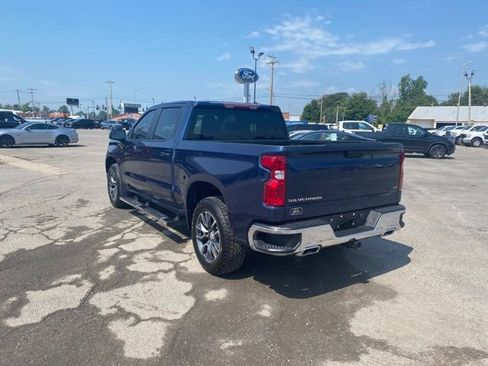 Used 2023 Chevrolet Silverado 1500 LT w/ Z71 Off-Road Package AWD/4WD image 4