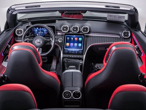 Used 2024 Mercedes-Benz CLE 450 4MATIC Cabriolet image 20