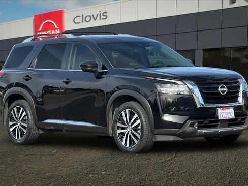 Certified 2024 Nissan Pathfinder Platinum w/ Cargo Package image 10