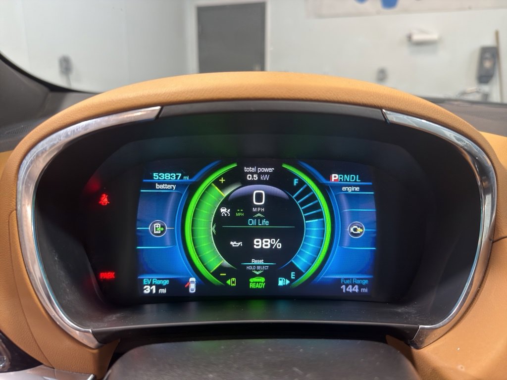 Used 2017 Chevrolet Volt Premier w/ Driver Confidence II Package FWD image 10