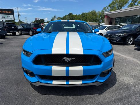 Used 2017 Ford Mustang GT RWD image 8