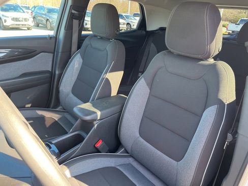 Used 2025 Chevrolet TrailBlazer LT image 14