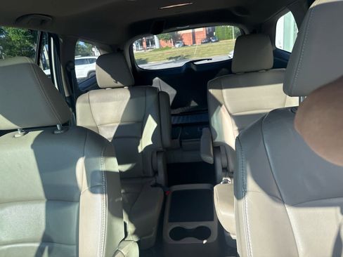 Used 2019 Honda Pilot Touring image 11