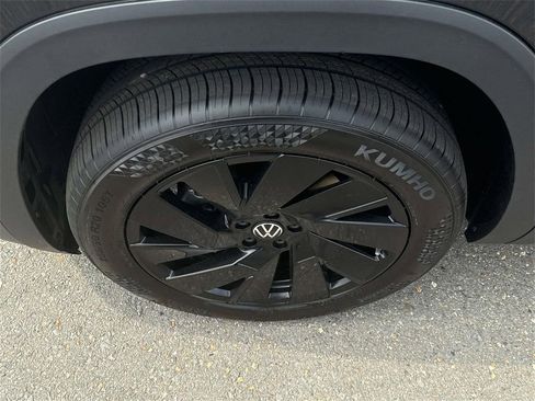 New 2026 Volkswagen Atlas SE image 6