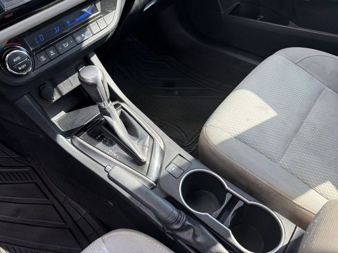 Used 2016 Toyota Corolla LE FWD image 22