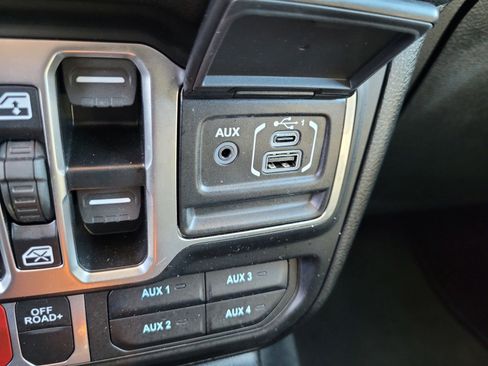 Used 2025 Jeep Wrangler Unlimited Sport S 4xe image 19