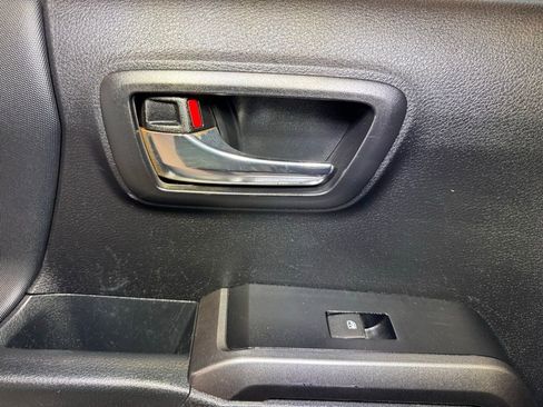 Used 2023 Toyota Tacoma TRD Off-Road image 44