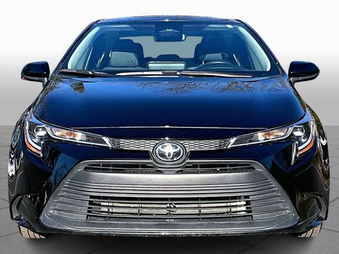 Certified 2025 Toyota Corolla LE image 4