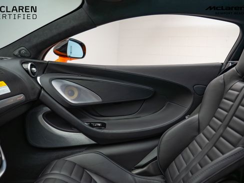 Used 2025 McLaren GTS image 32