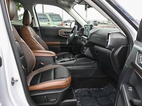 Certified 2025 Ford Bronco Sport Outer Banks w/ Outer Banks Tech Package+ AWD/4WD image 19