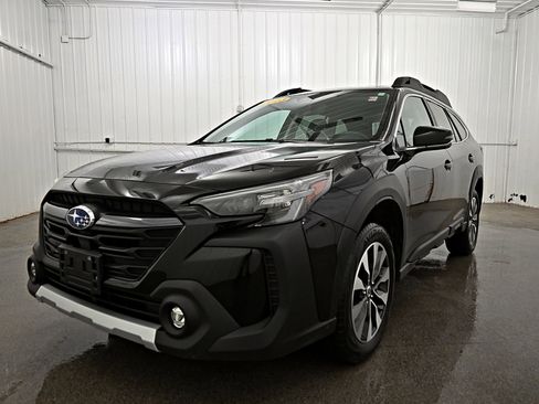 Used 2023 Subaru Outback Limited AWD/4WD image 22
