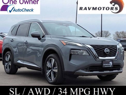 Used 2022 Nissan Rogue SL image 1