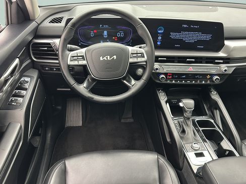 Used 2025 Kia Telluride S AWD/4WD image 11