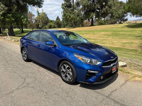Used 2021 Kia Forte LXS FWD image 4