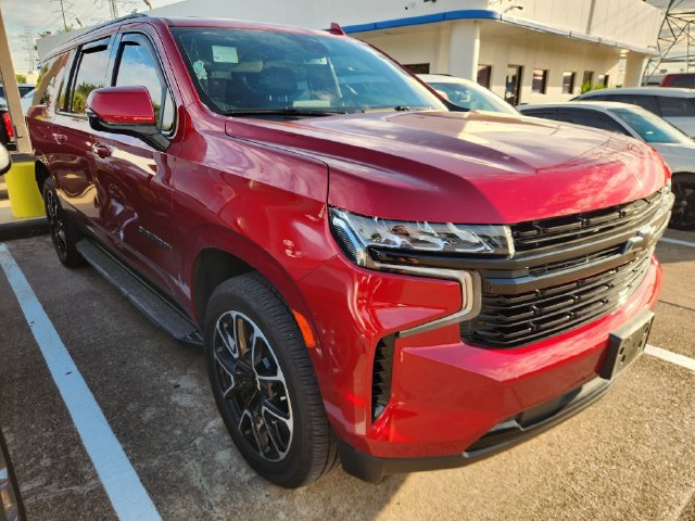 Used 2024 Chevrolet Suburban RST w/ Luxury Package RWD image 1