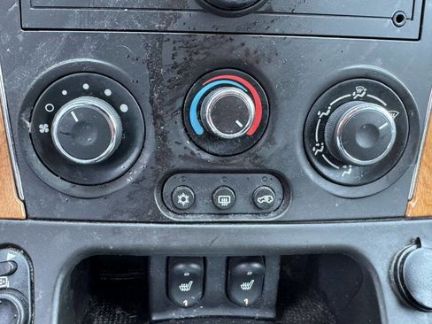 Used 2007 Saturn Vue Base 4dr SUV (3.5L V6 5A) w/ Comfort Pkg image 18