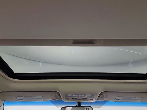 Used 2012 Toyota Camry XLE w/ Leather Pkg image 22