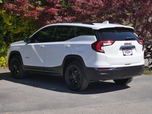 Used 2024 GMC Terrain AT4 w/ Infotainment Package II AWD/4WD image 10