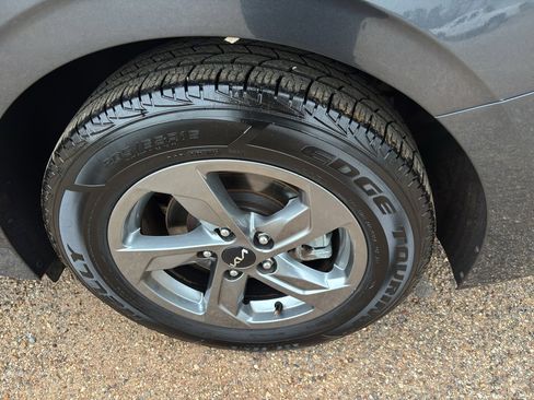 Used 2022 Kia K5 LXS image 11