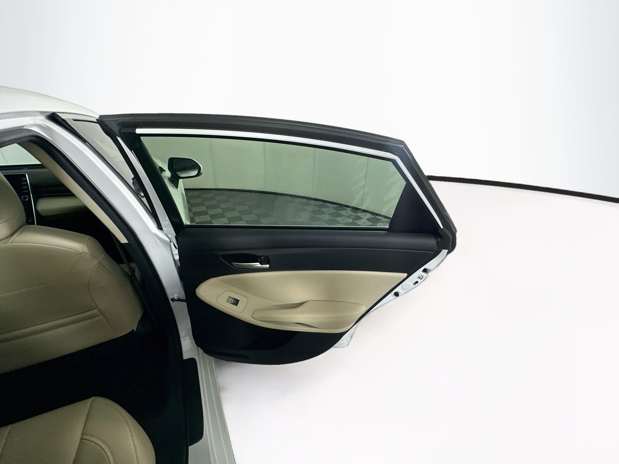 Used 2020 Toyota Avalon XLE w/ Moonroof Package FWD image 30