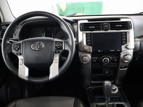 Used 2020 Toyota 4Runner SR5 Premium image 12