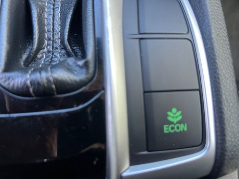 Used 2021 Honda Civic EX image 24