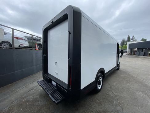 Used 2024 Chevrolet Brightdrop 600 w/ Commercial Equipment Package AWD/4WD image 6