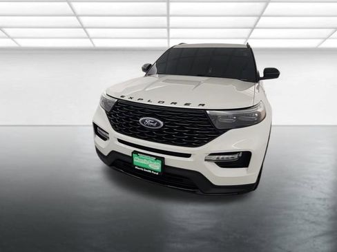 Used 2023 Ford Explorer ST-Line w/ Class IV Trailer Tow Package image 2