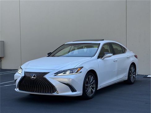 Used 2019 Lexus ES 300h w/ Premium Package FWD image 26