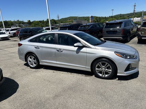 Used 2018 Hyundai Sonata SEL FWD image 2