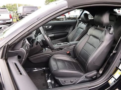 Used 2021 Ford Mustang GT Premium w/ Equipment Group 401A RWD image 9
