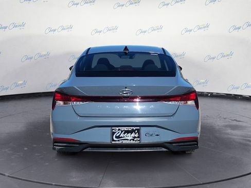 Used 2021 Hyundai Elantra SEL w/ Convenience Package image 4
