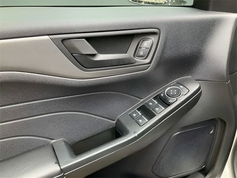 Used 2023 Ford Escape Active image 17