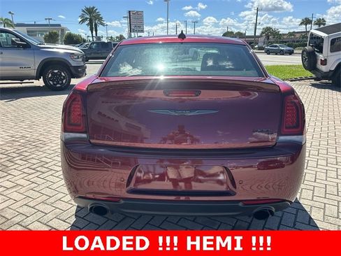Used 2023 Chrysler 300 C image 16