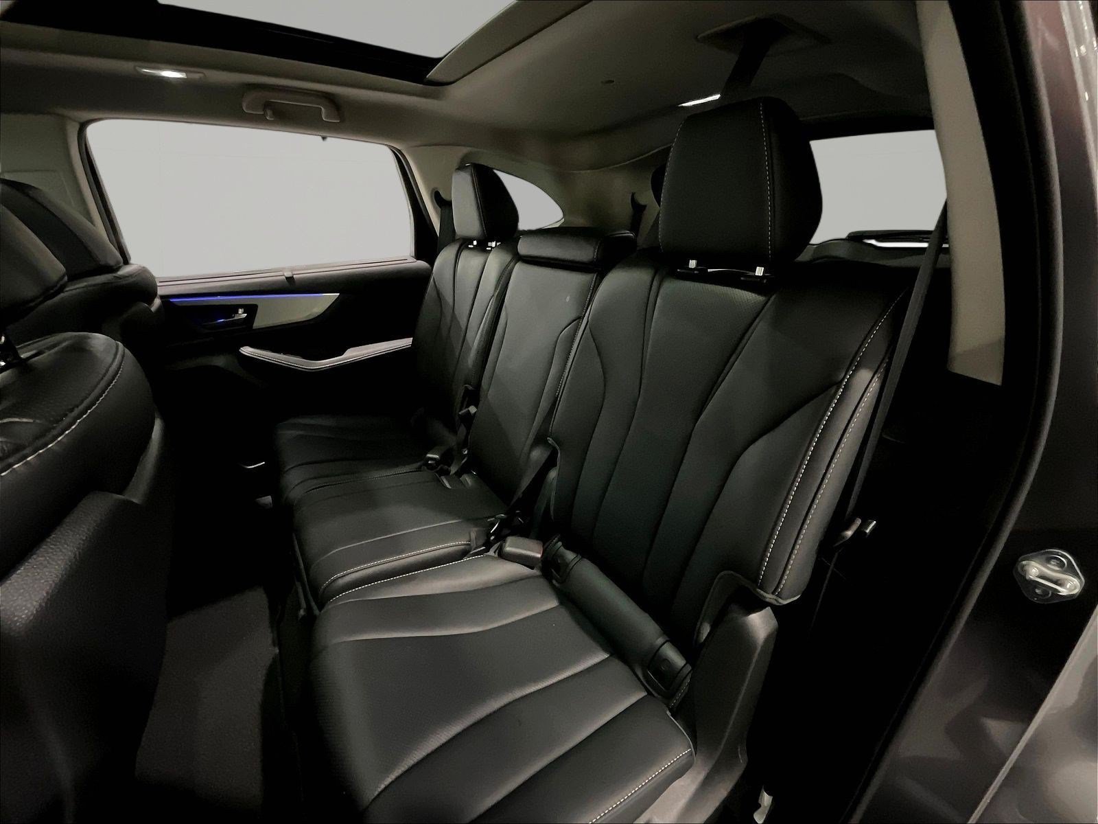 Used 2024 Acura MDX w/ Technology Package FWD image 22